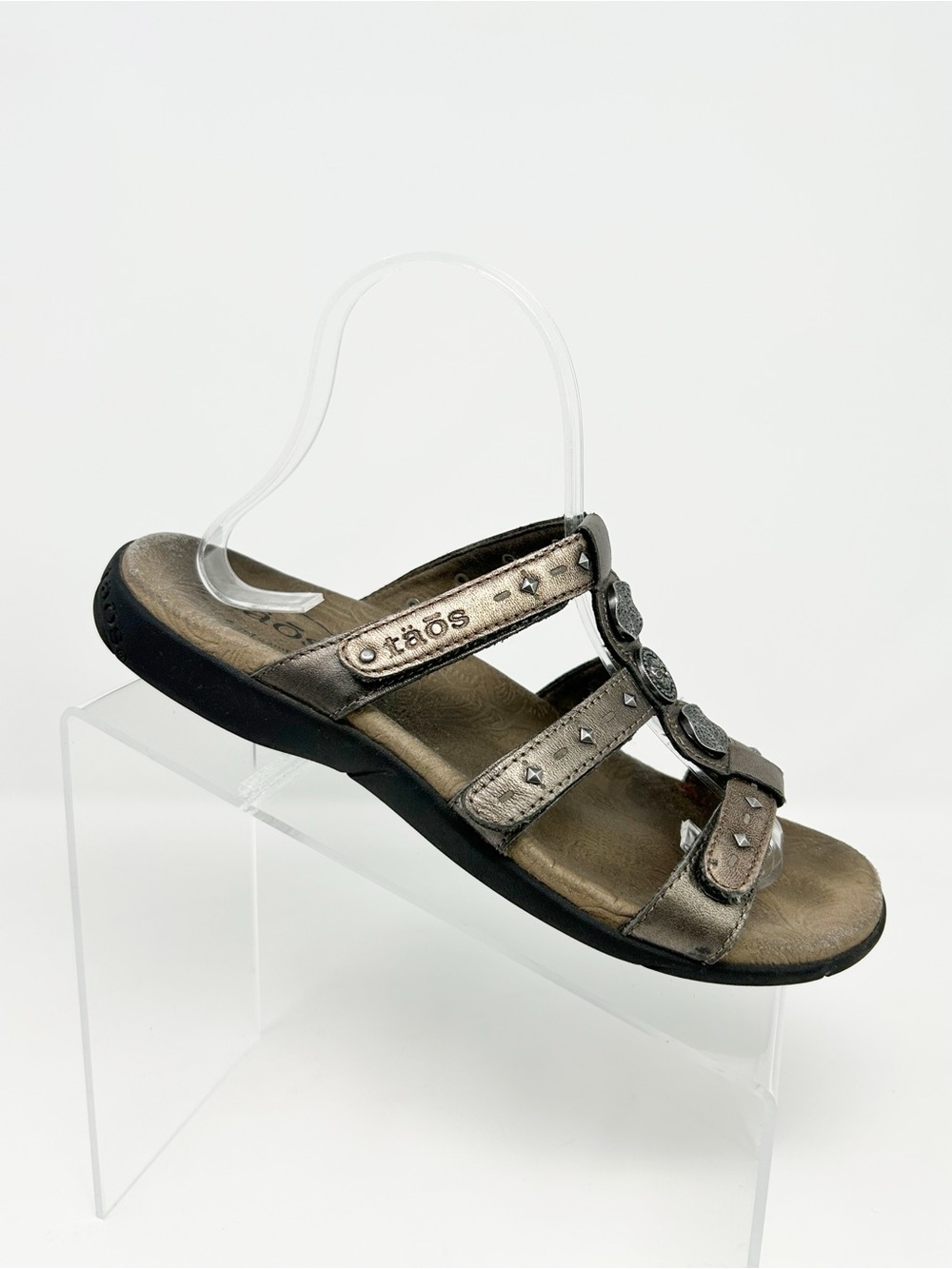 Taos Prize 4 Womens Slide Sandals Metallic Pewter Studded Strappy Comfort Size 8